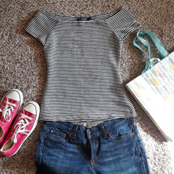 B&W striped off-shoulder top - Picture 4 of 4